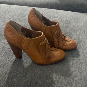 Anthropologie Seychelles “Clue” Whiskey Booties 9